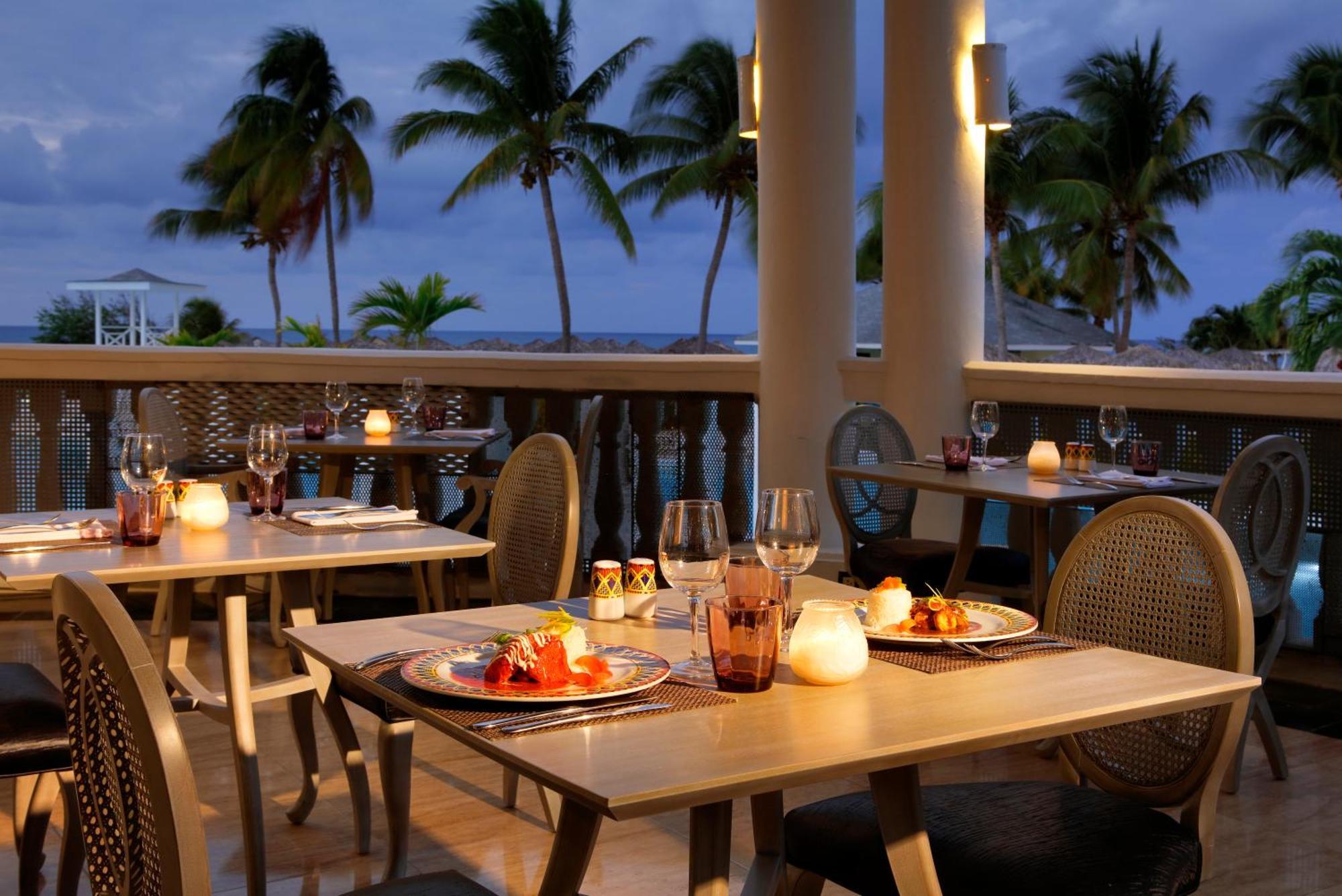 The Signature Level At Grand Palladium Lady Hamilton Resort & Spa Lucea Εξωτερικό φωτογραφία
