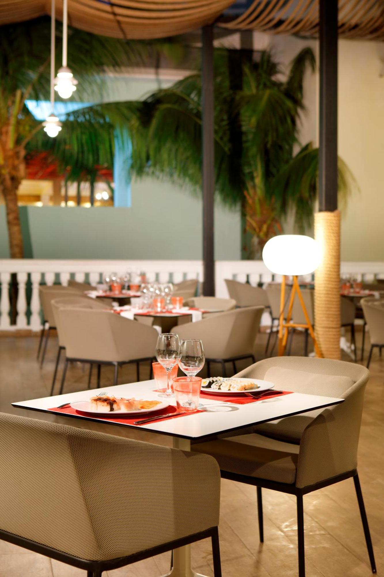The Signature Level At Grand Palladium Lady Hamilton Resort & Spa Lucea Εξωτερικό φωτογραφία