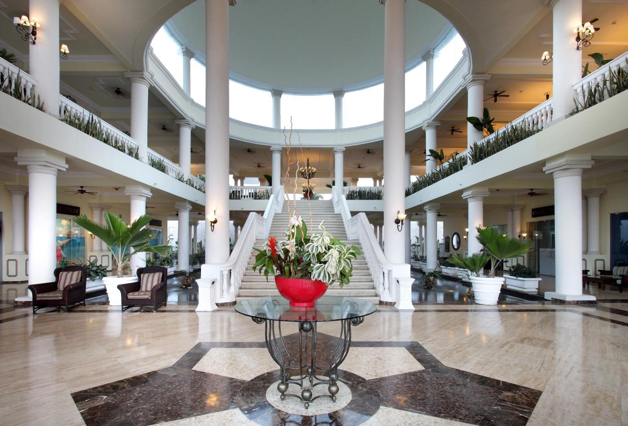 The Signature Level At Grand Palladium Lady Hamilton Resort & Spa Lucea Εξωτερικό φωτογραφία